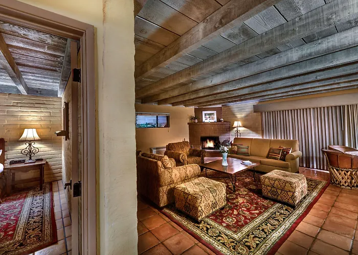 Hacienda Del Sol Guest Ranch