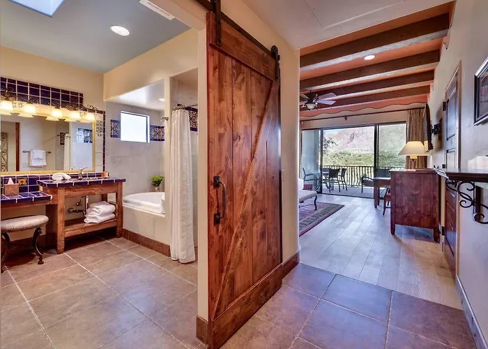 Hacienda Del Sol Guest Ranch