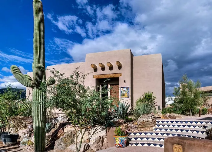 Hacienda Del Sol Guest Ranch Resort